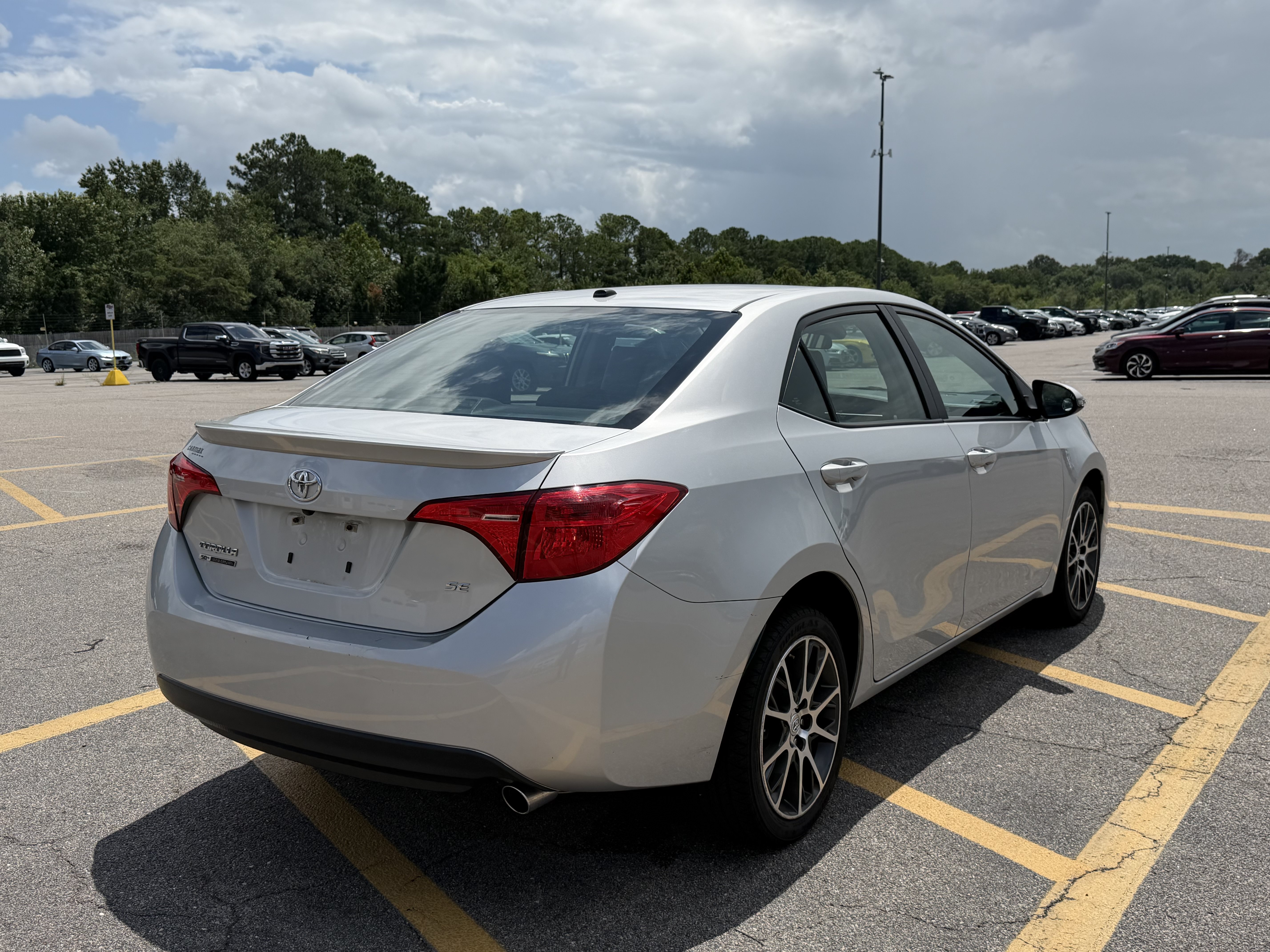 Used 2017 Toyota Corolla SE 50th Anniversary FWD image 5