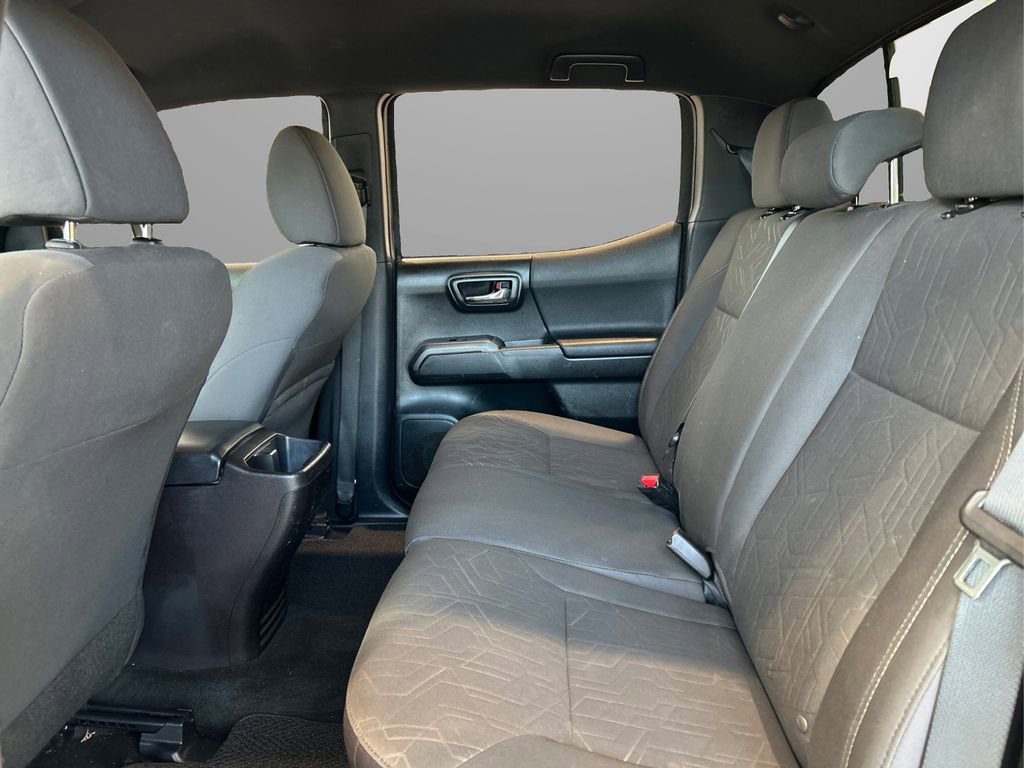 Used 2016 Toyota Tacoma TRD Off-Road image 10