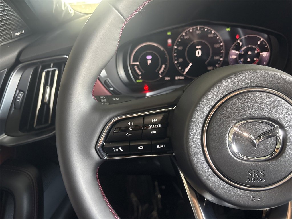 New 2025 MAZDA CX-70 Plug-In Hybrid w/ Premium Plus image 17