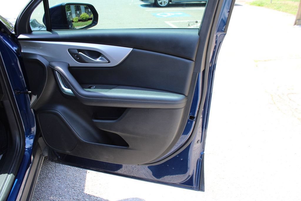 Used 2022 Chevrolet Blazer LT FWD image 26
