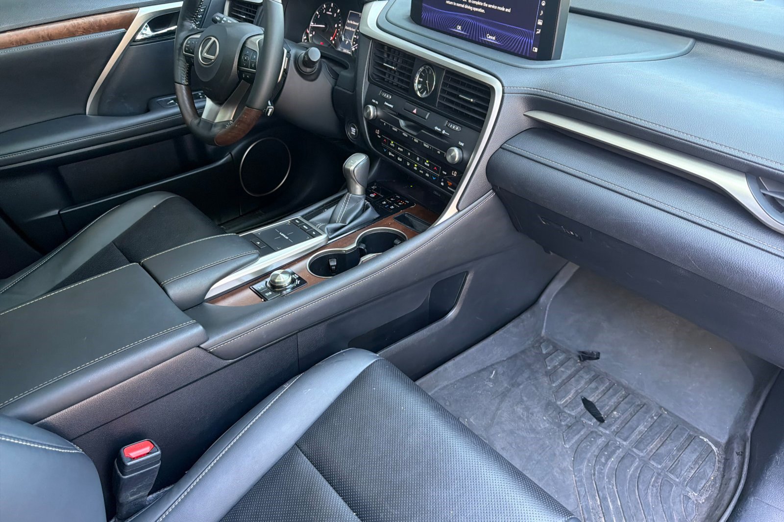 Certified 2022 Lexus RX 350L Premium w/ Premium Package AWD/4WD image 20