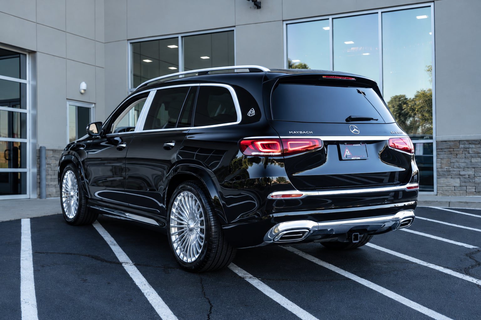 Used 2022 Mercedes-Benz Maybach GLS 600 4MATIC image 8