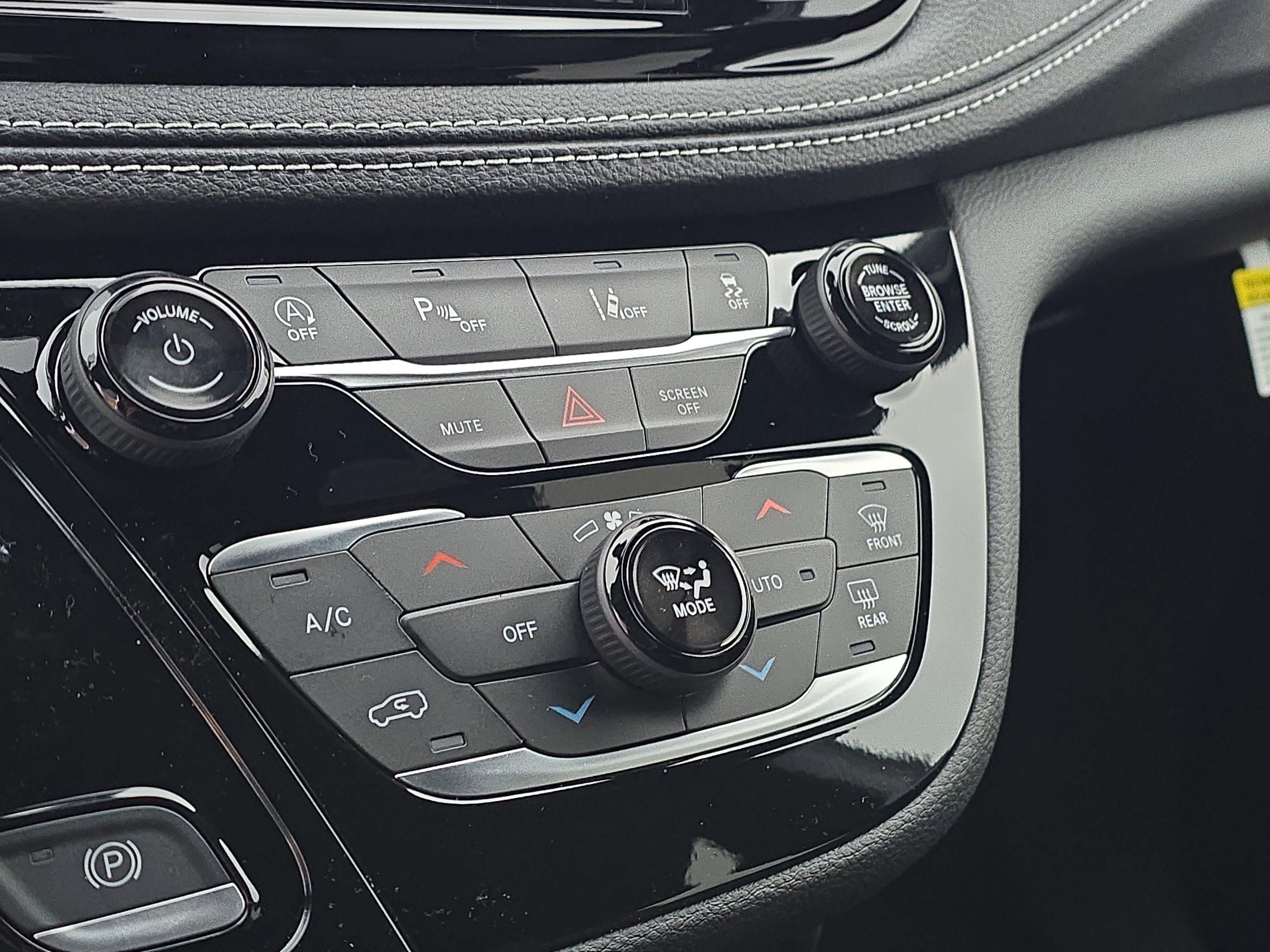 New 2026 Chrysler Pacifica Select w/ S Appearance Package image 15