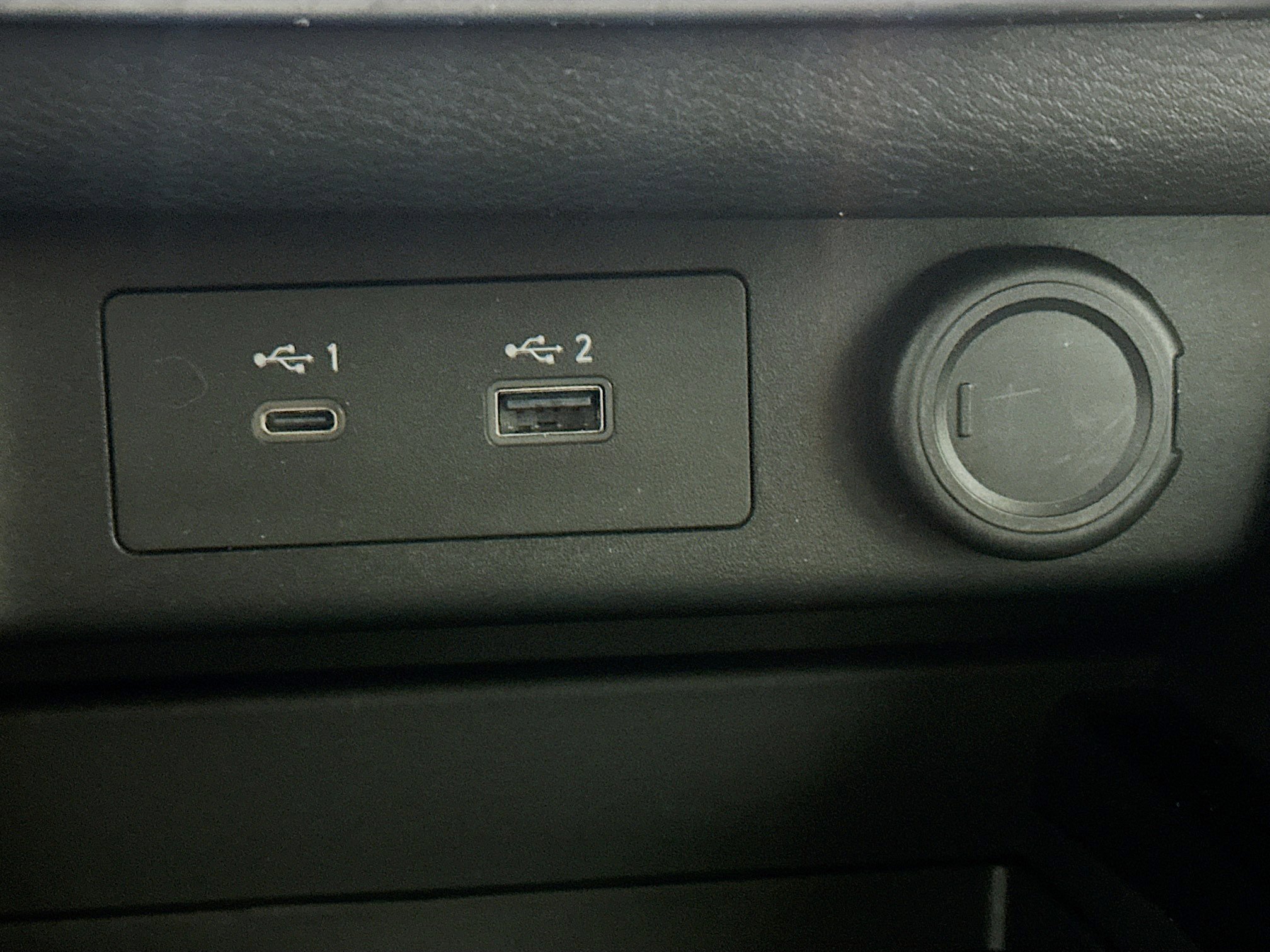 Used 2023 Nissan Rogue SV image 25