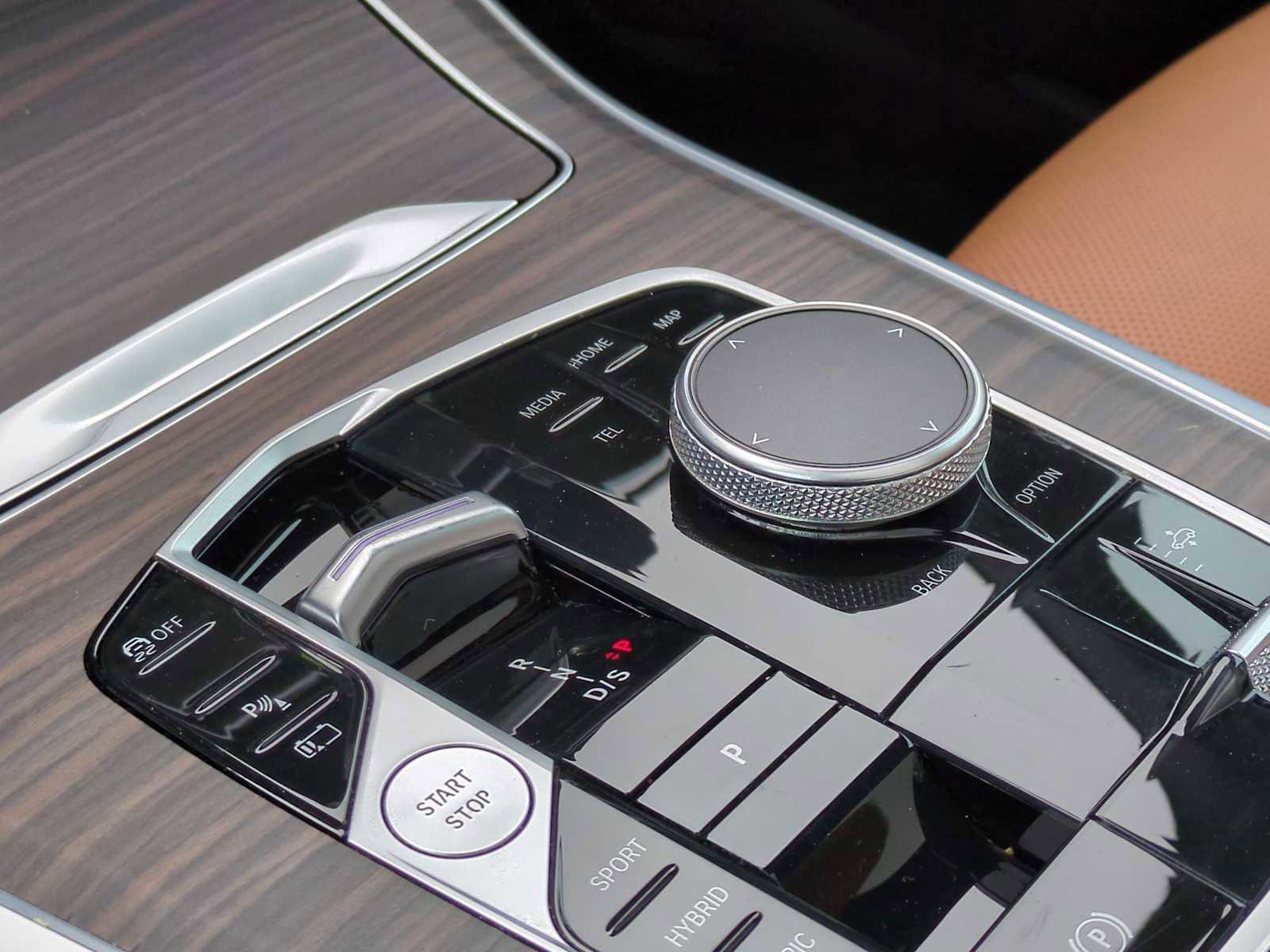 Certified 2024 BMW X5 xDrive50e w/ Premium Package image 33