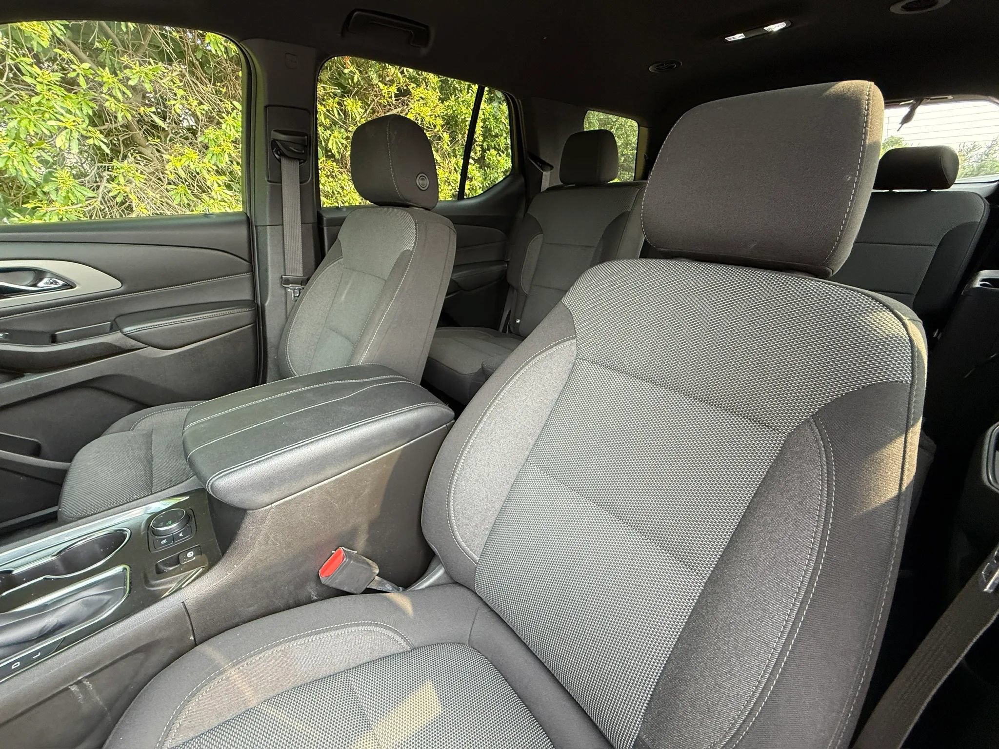Used 2023 Chevrolet Traverse LT AWD/4WD image 34