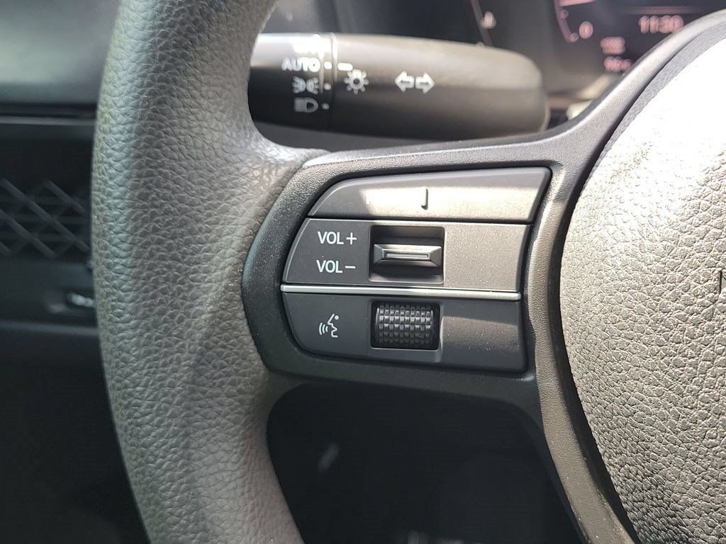 Used 2023 Honda Accord LX image 9