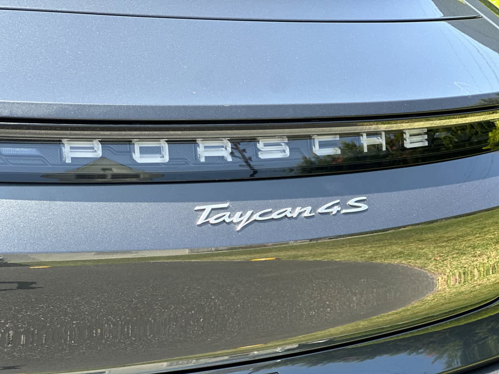 Certified 2020 Porsche Taycan 4S AWD/4WD image 31