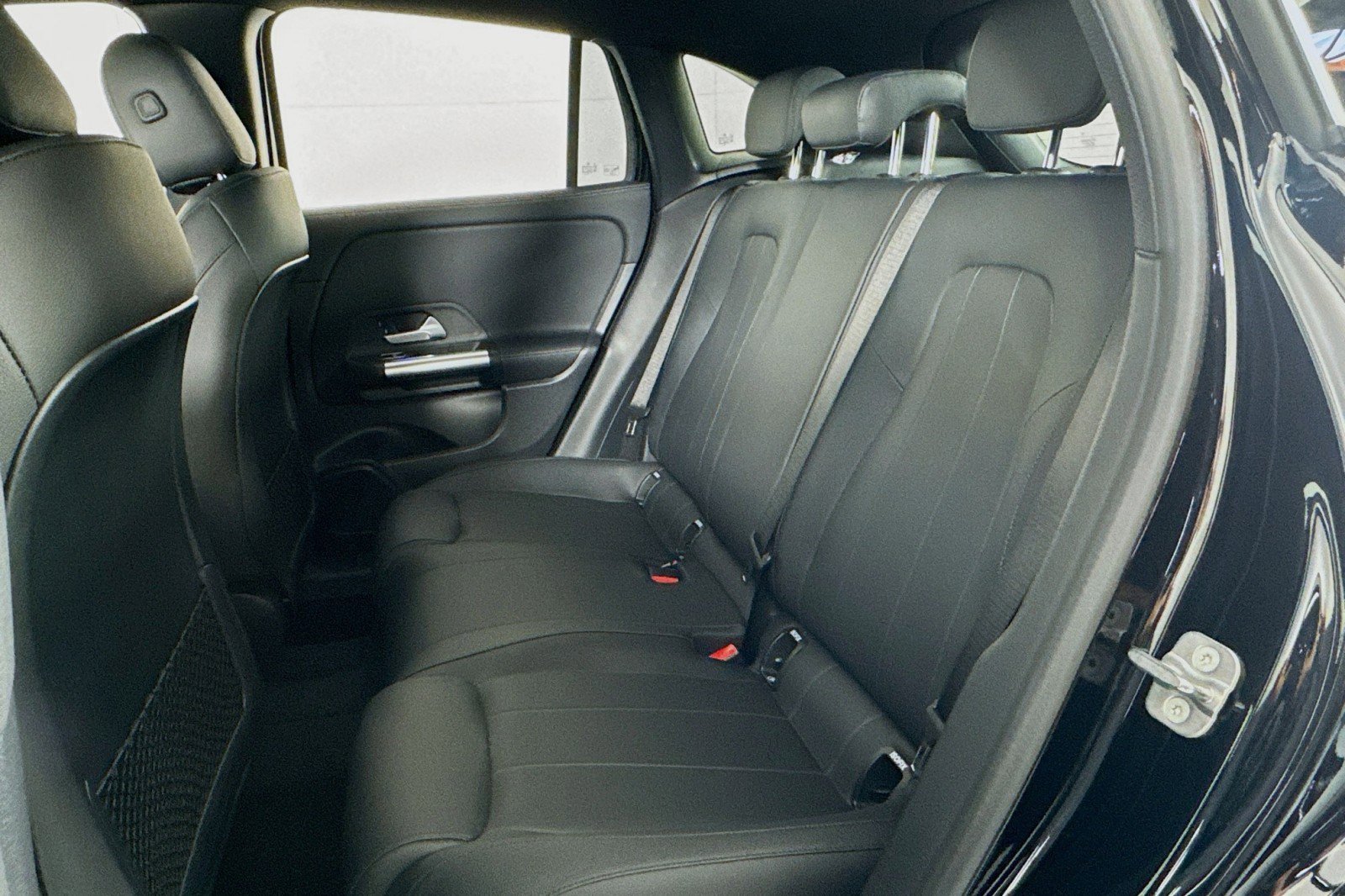 Certified 2025 Mercedes-Benz GLA 250 image 8