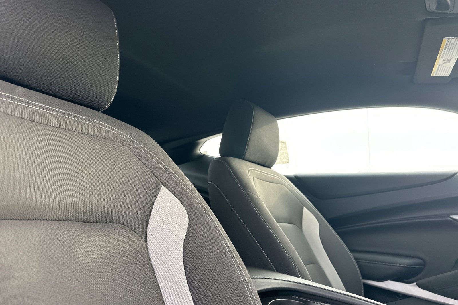 Used 2022 Chevrolet Camaro SS w/ Design Package 3 image 16