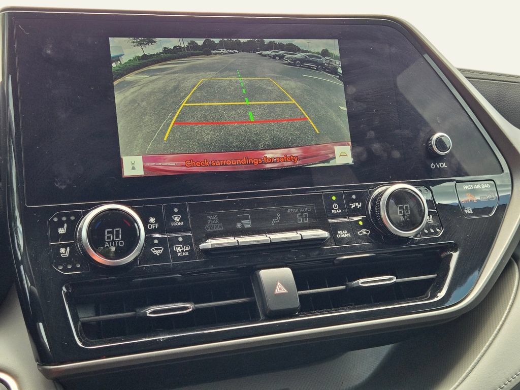 Used 2023 Toyota Highlander Limited FWD image 34