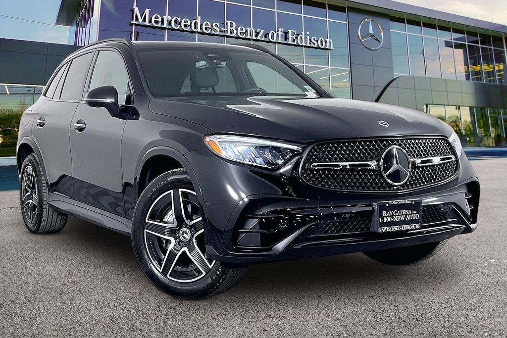 Used 2026 Mercedes-Benz GLC 300 4MATIC image 1