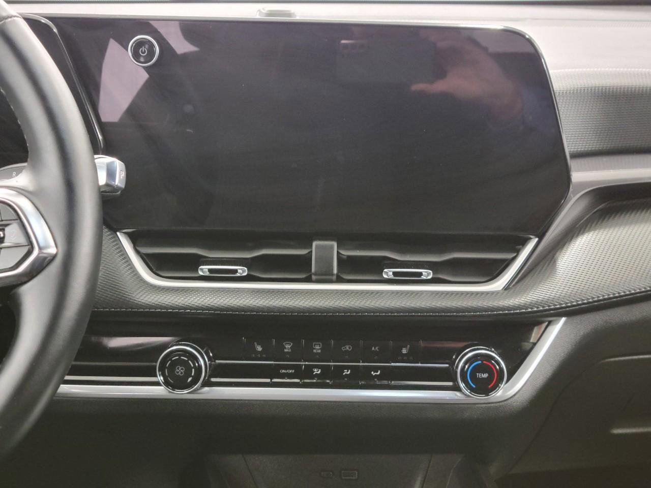 Used 2025 Chevrolet Equinox LT image 15