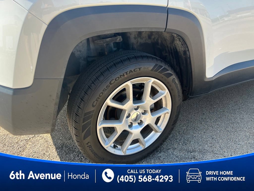 Used 2023 Jeep Renegade Latitude AWD/4WD image 11