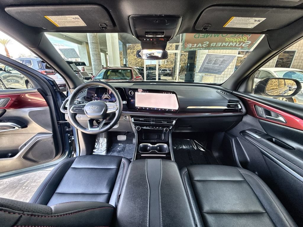 Used 2025 Chevrolet Traverse Z71 w/ LPO, Illumination Package AWD/4WD image 21