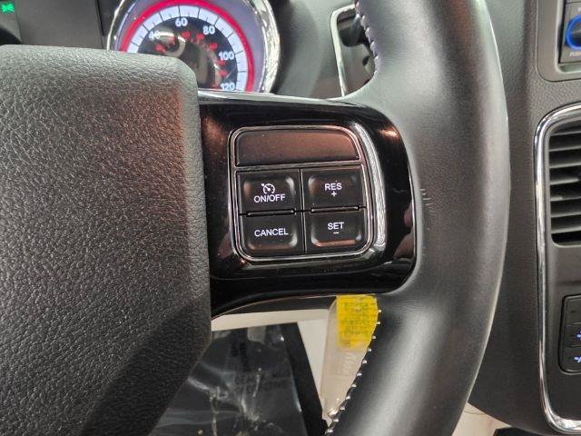 Used 2018 Dodge Grand Caravan SXT FWD image 13