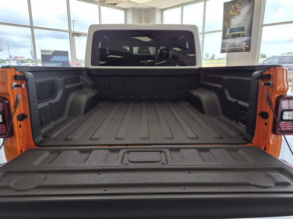 New 2026 Jeep Gladiator Rubicon AWD/4WD image 12