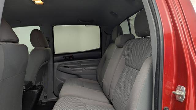 Used 2013 Toyota Tacoma PreRunner w/ SR5 Pkg image 16