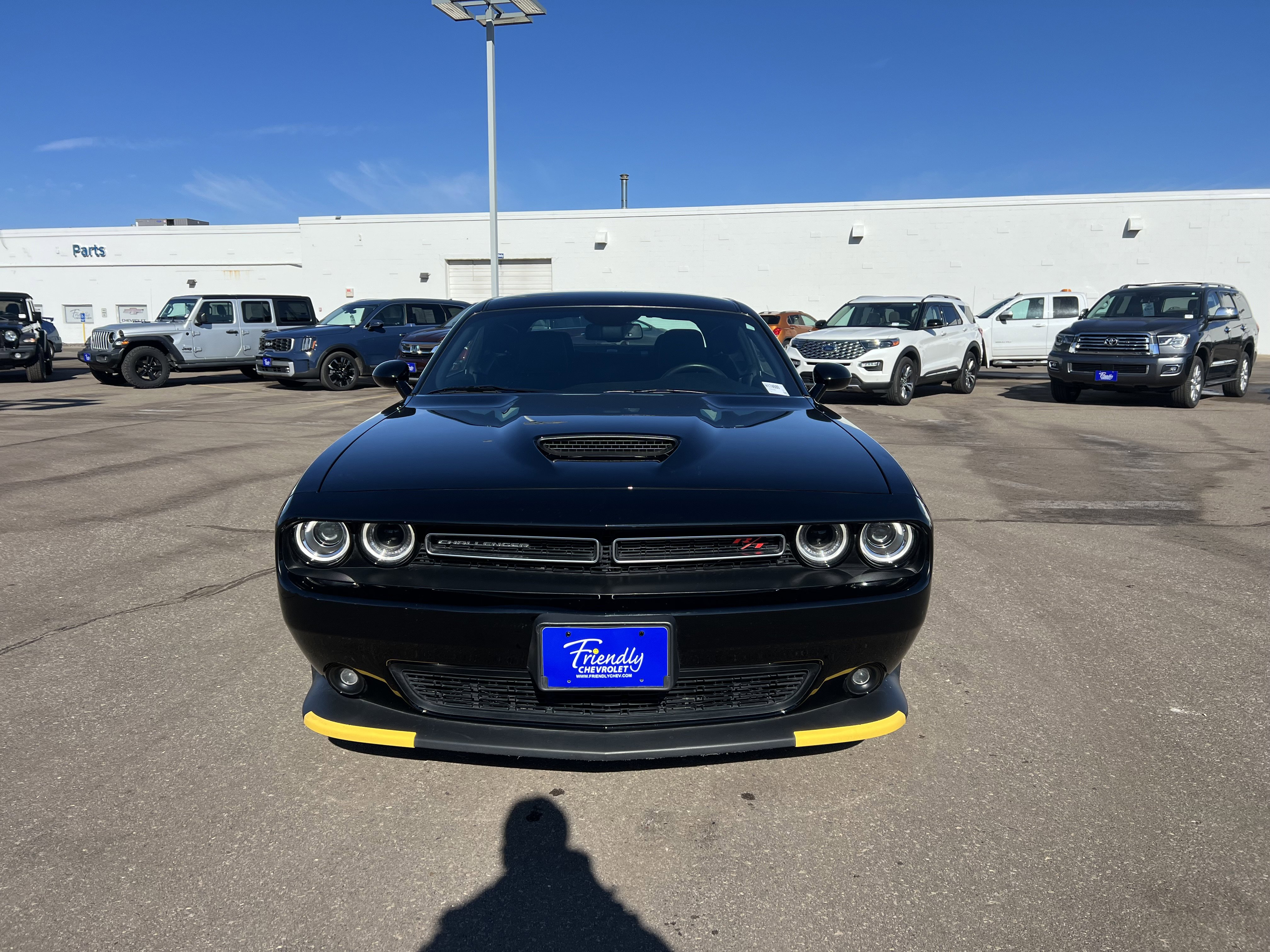 Used 2022 Dodge Challenger R/T image 2