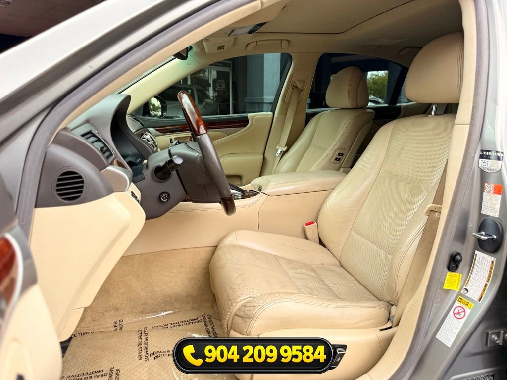 Used 2016 Lexus LS 460 w/ Comfort Package RWD image 25
