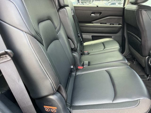 Used 2024 Nissan Pathfinder SL FWD image 26