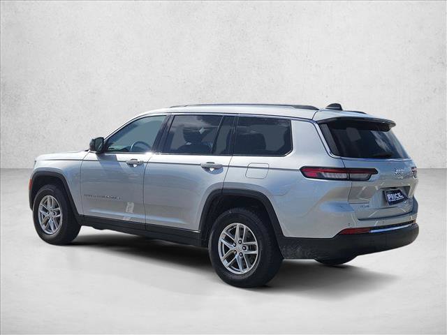 Used 2023 Jeep Grand Cherokee L Laredo AWD/4WD image 7
