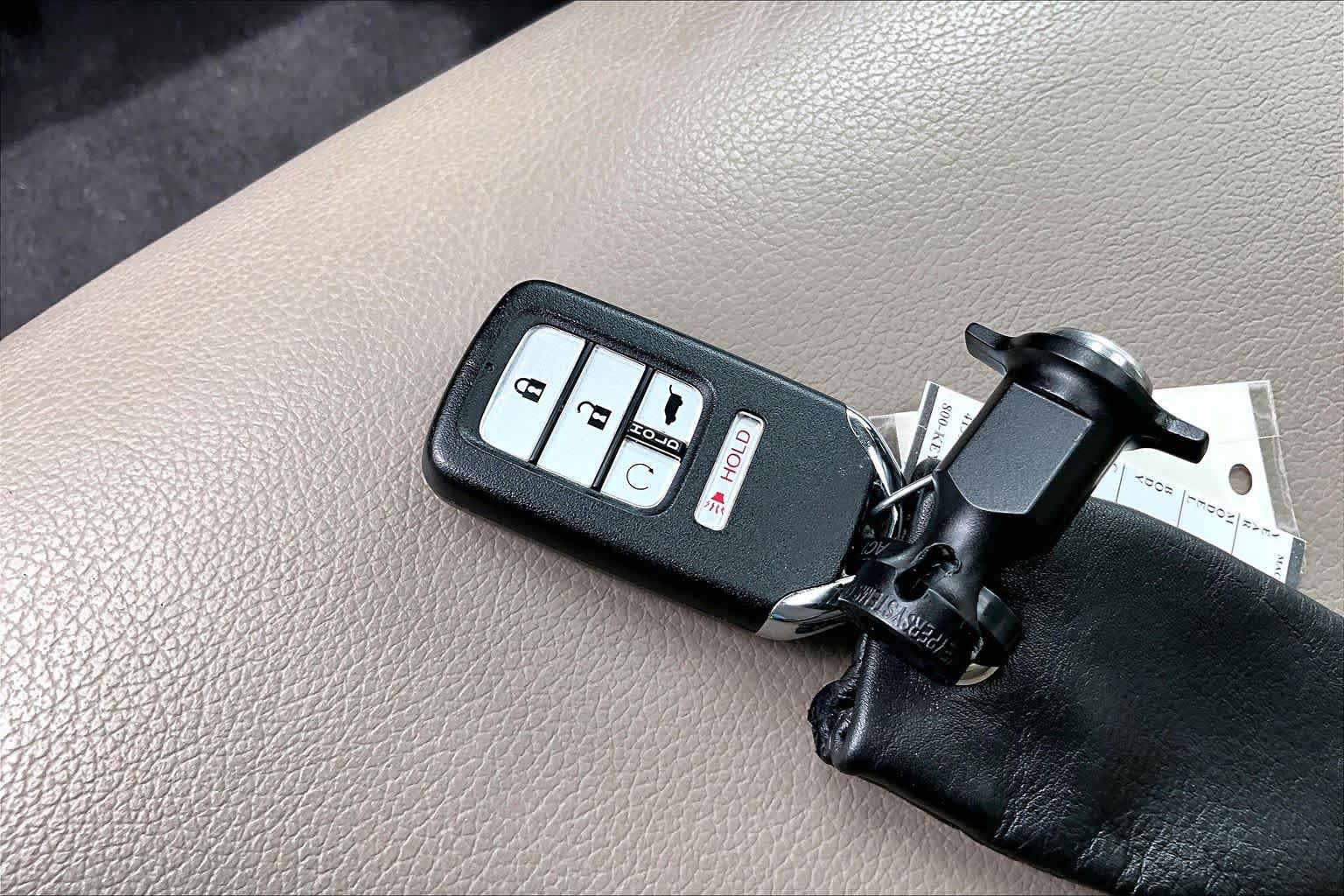 Used 2022 Honda Pilot Touring image 15