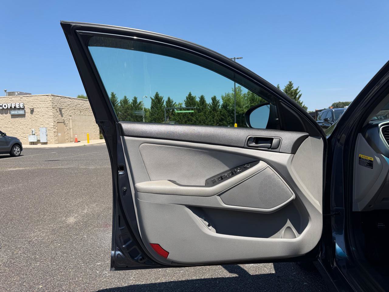 Used 2015 Kia Optima LX FWD image 9