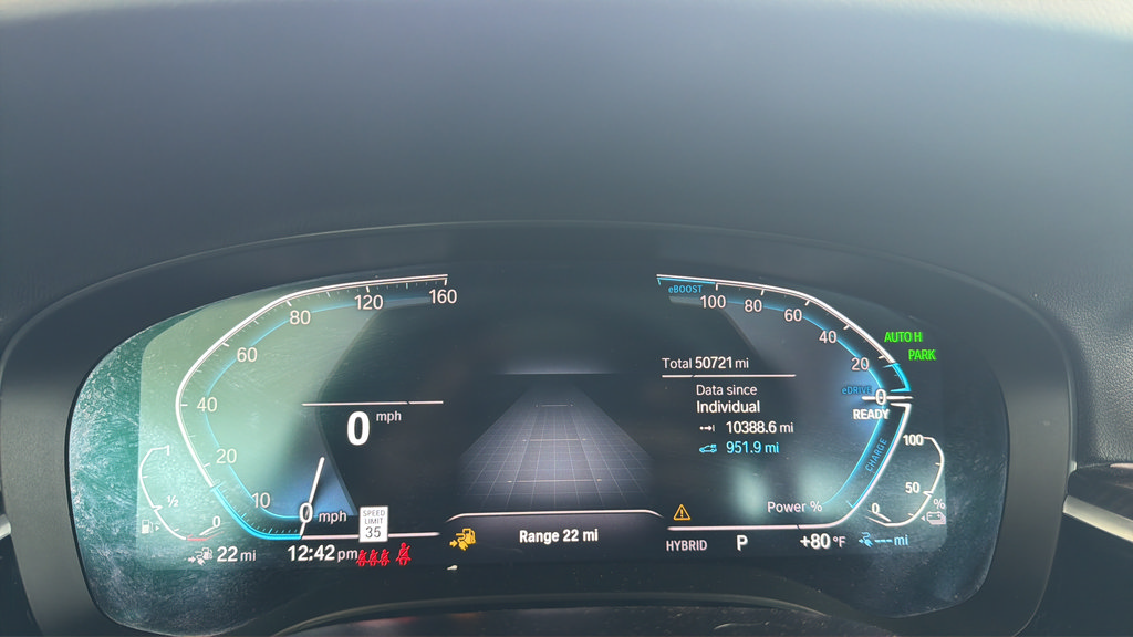 Used 2023 BMW 530e xDrive AWD/4WD image 10