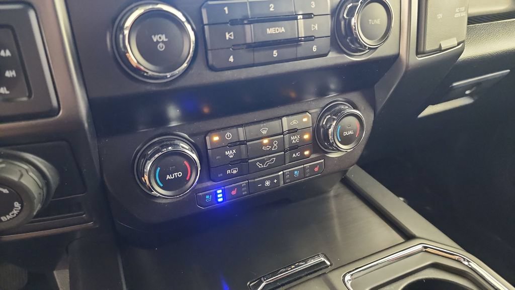 Used 2020 Ford F150 Lariat AWD/4WD image 17