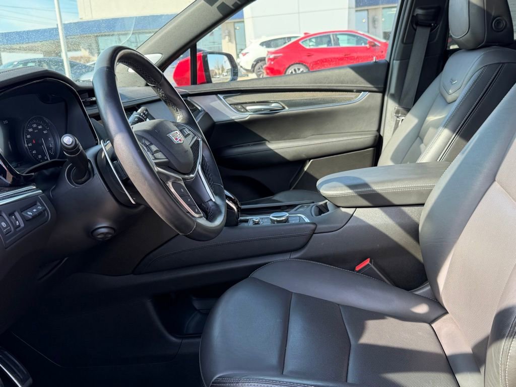 Used 2023 Cadillac XT5 Sportv w/ Technology Package image 8