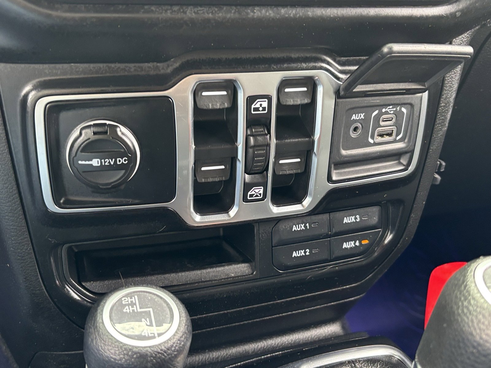 Used 2021 Jeep Gladiator Willys image 26