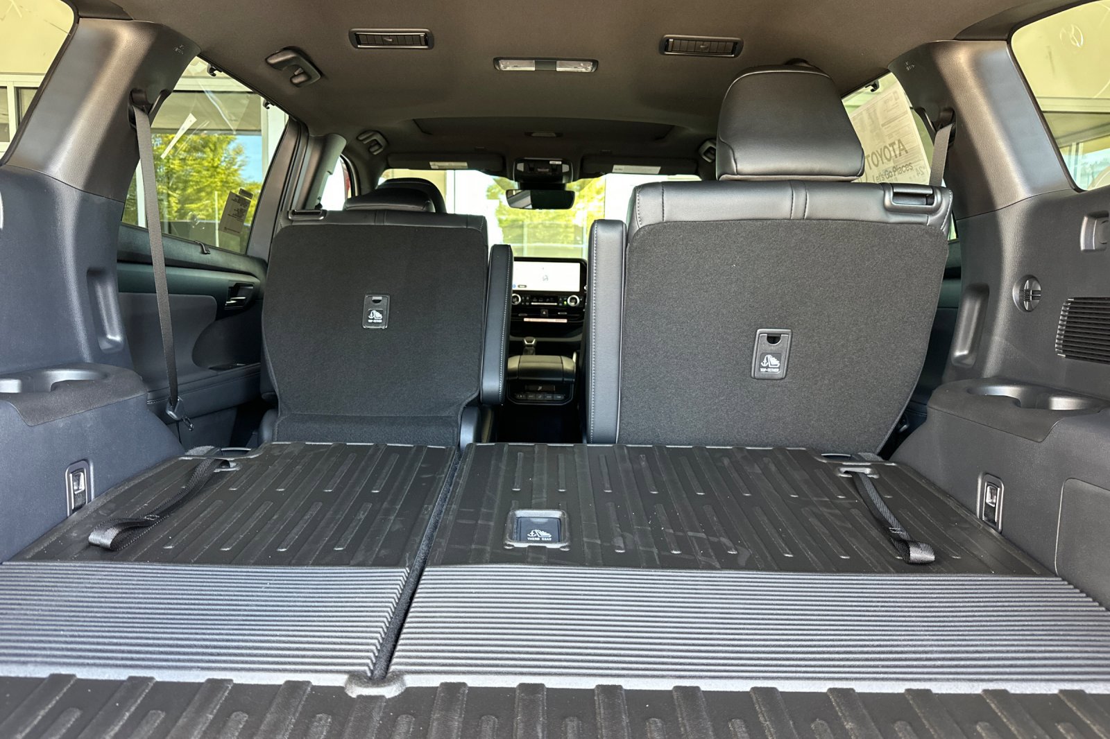 New 2025 Toyota Highlander XSE image 14