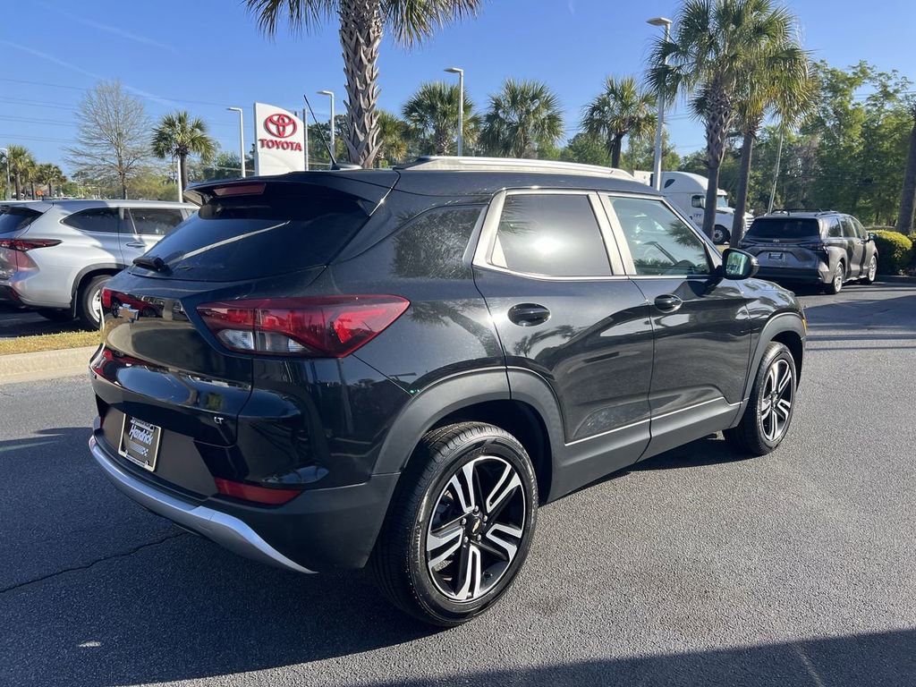 Used 2023 Chevrolet TrailBlazer LT w/ Convenience Package FWD image 9