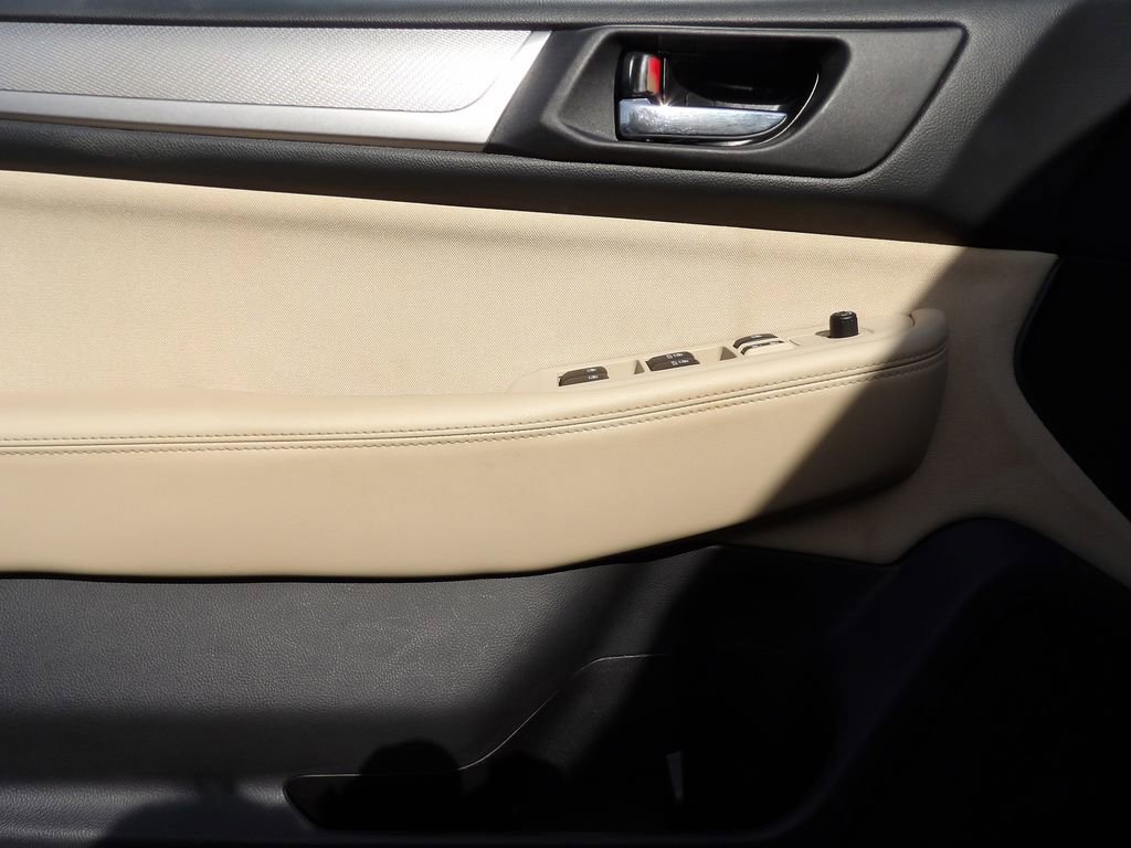 Used 2019 Subaru Outback 2.5i Premium image 9