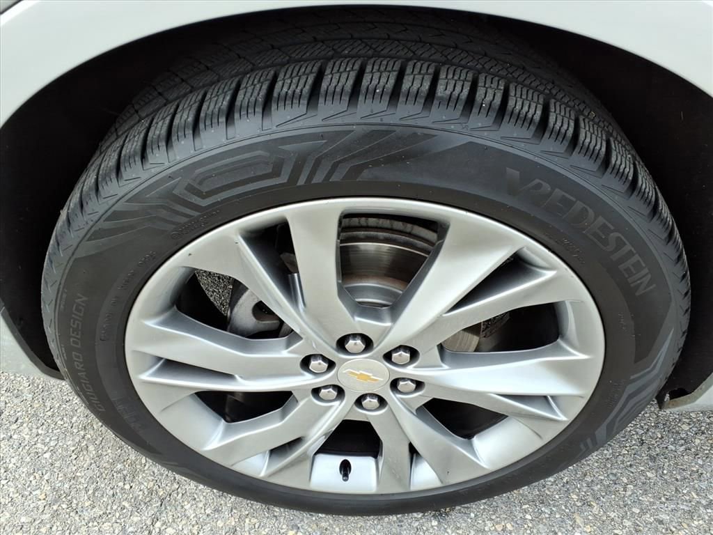 Used 2019 Chevrolet Blazer Premier w/ Sun and Wheels Package image 10