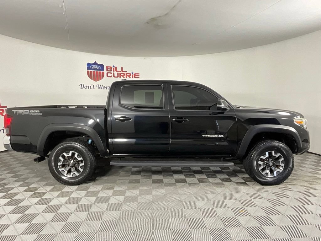 Used 2018 Toyota Tacoma TRD Off-Road RWD image 2