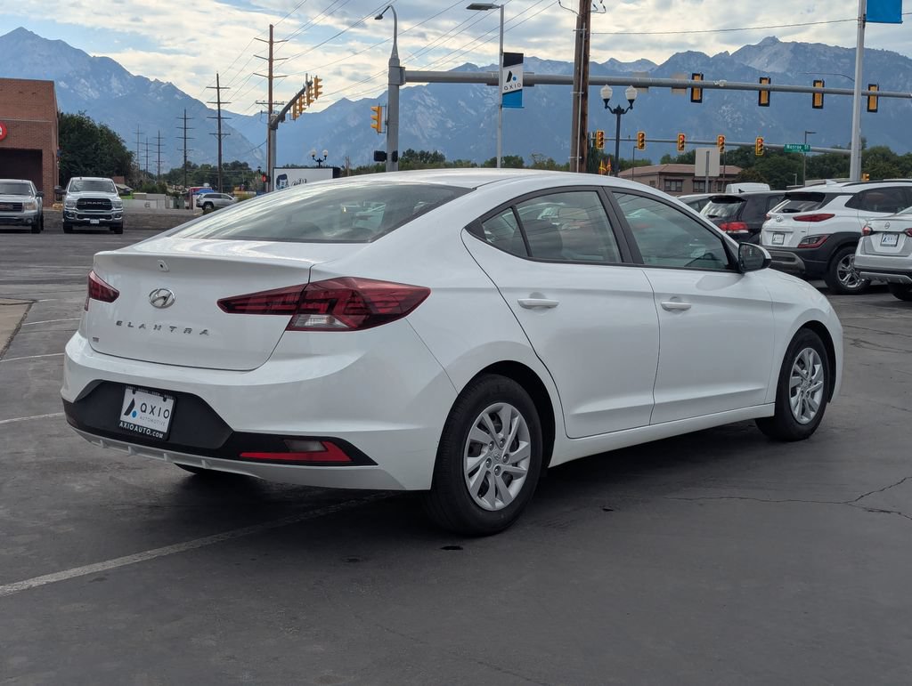 Used 2019 Hyundai Elantra SE w/ Cargo Package FWD image 4
