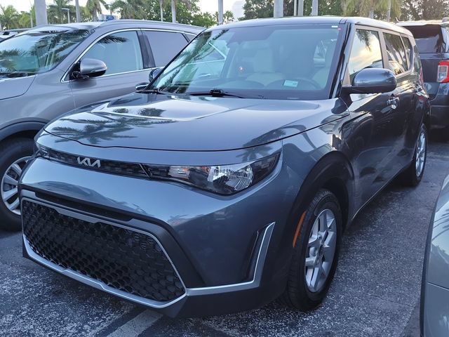 Used 2023 Kia Soul LX w/ LX Technology Package FWD image 27