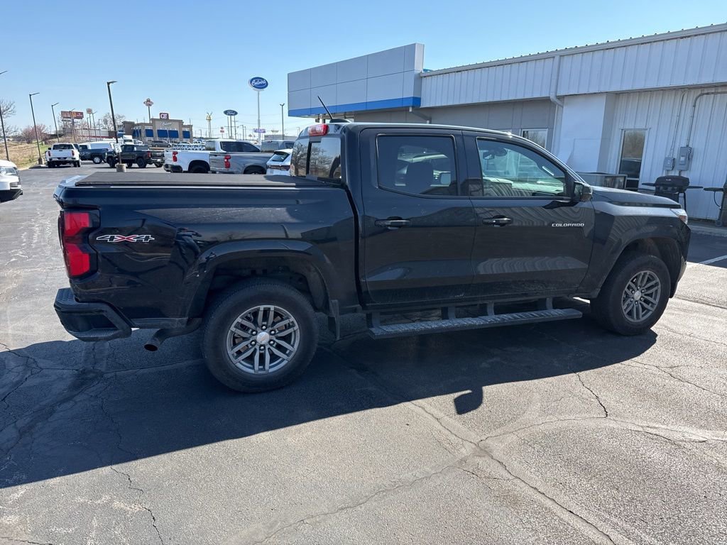 Used 2025 Chevrolet Colorado LT w/ LT Convenience Package image 14