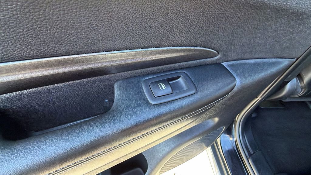 Used 2023 Dodge Durango SXT image 15