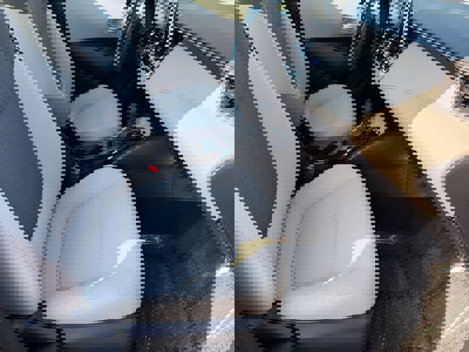 Used 2021 Toyota Corolla LE w/ Carpet Mat Package (TMS) image 20