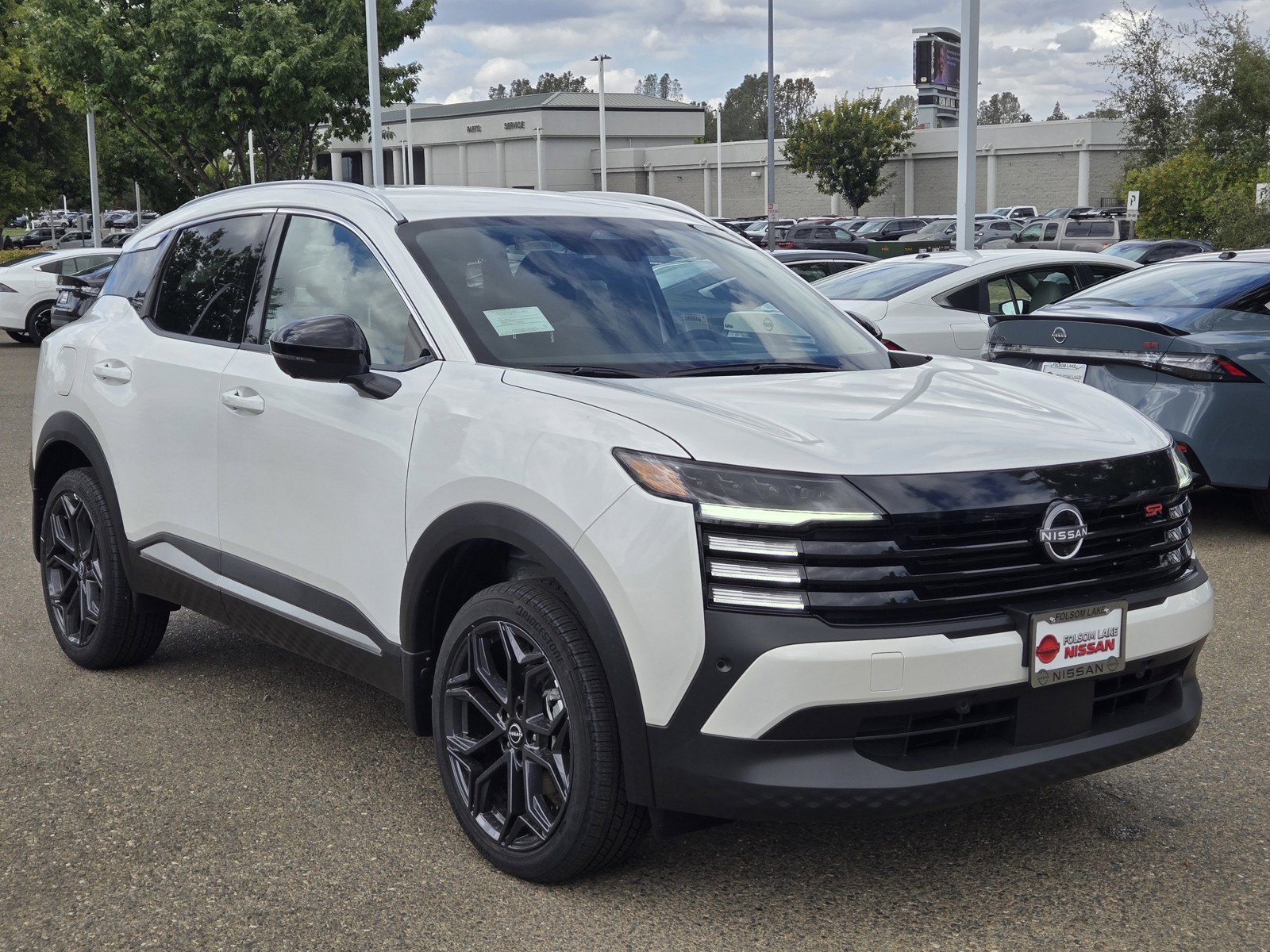 New 2026 Nissan Kicks SR