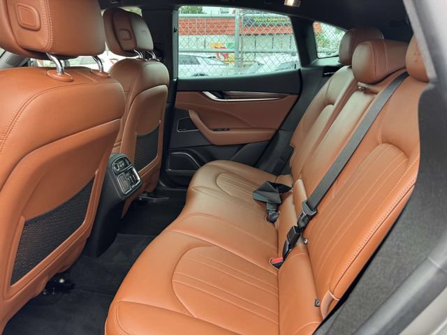Used 2022 Maserati Levante GT AWD/4WD image 15