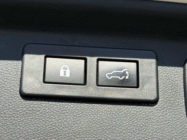 Used 2024 Subaru Forester Premium image 11