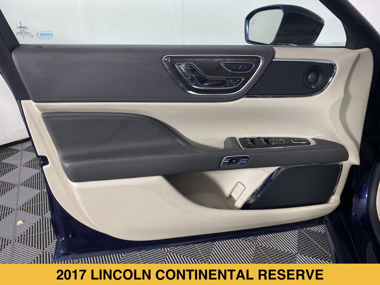 Used 2017 Lincoln Continental Reserve w/ Technology Package AWD/4WD image 12