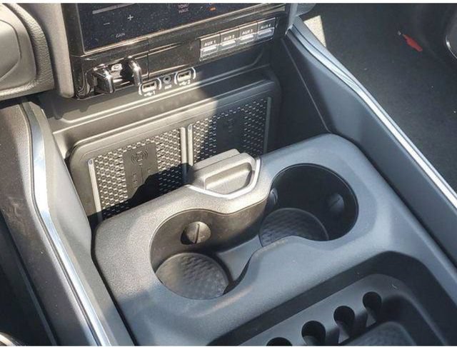 New 2026 RAM 2500 Laramie AWD/4WD image 29