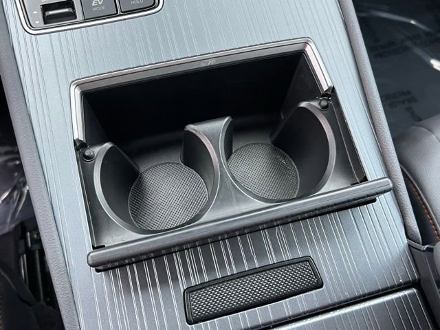 Used 2024 Toyota Sienna XSE image 31