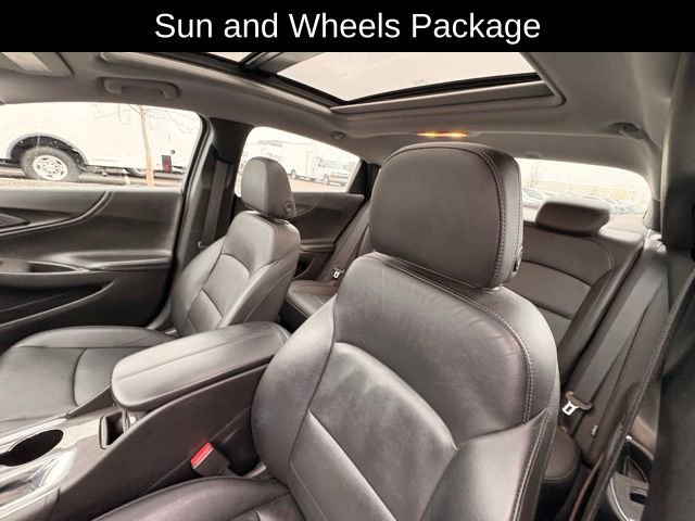 Used 2018 Chevrolet Malibu LT w/ Leather Package image 14