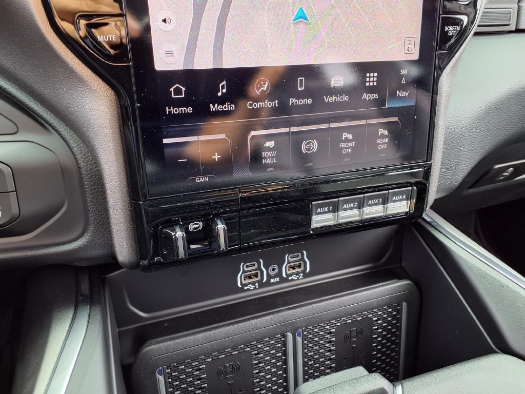 New 2027 RAM 3500 Laramie AWD/4WD image 9